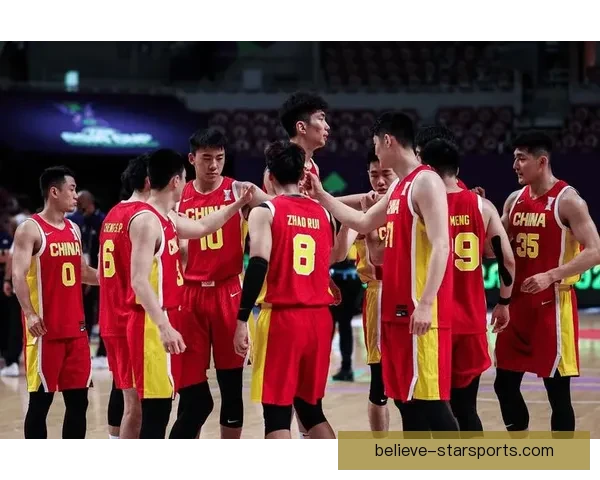 中国男篮逆转取胜晋级亚洲杯四强创赛季最佳战绩点燃全场激情时刻