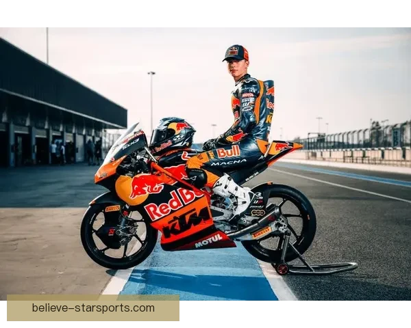 MotoGP赛场格局突变顶级车手争冠形势升温新赛季悬念全面升级