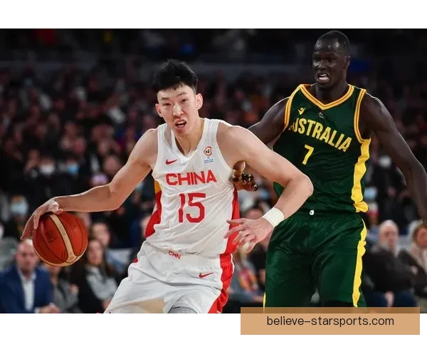 中国男篮迎战澳大利亚队拼劲力大考 胡明轩领衔冲击世界杯决赛圈